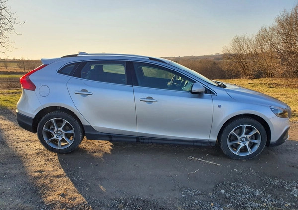 Volvo V40 cena 45900 przebieg: 57046, rok produkcji 2016 z Kisielice małe 379